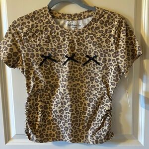Trendy leopard print & bows top🎀